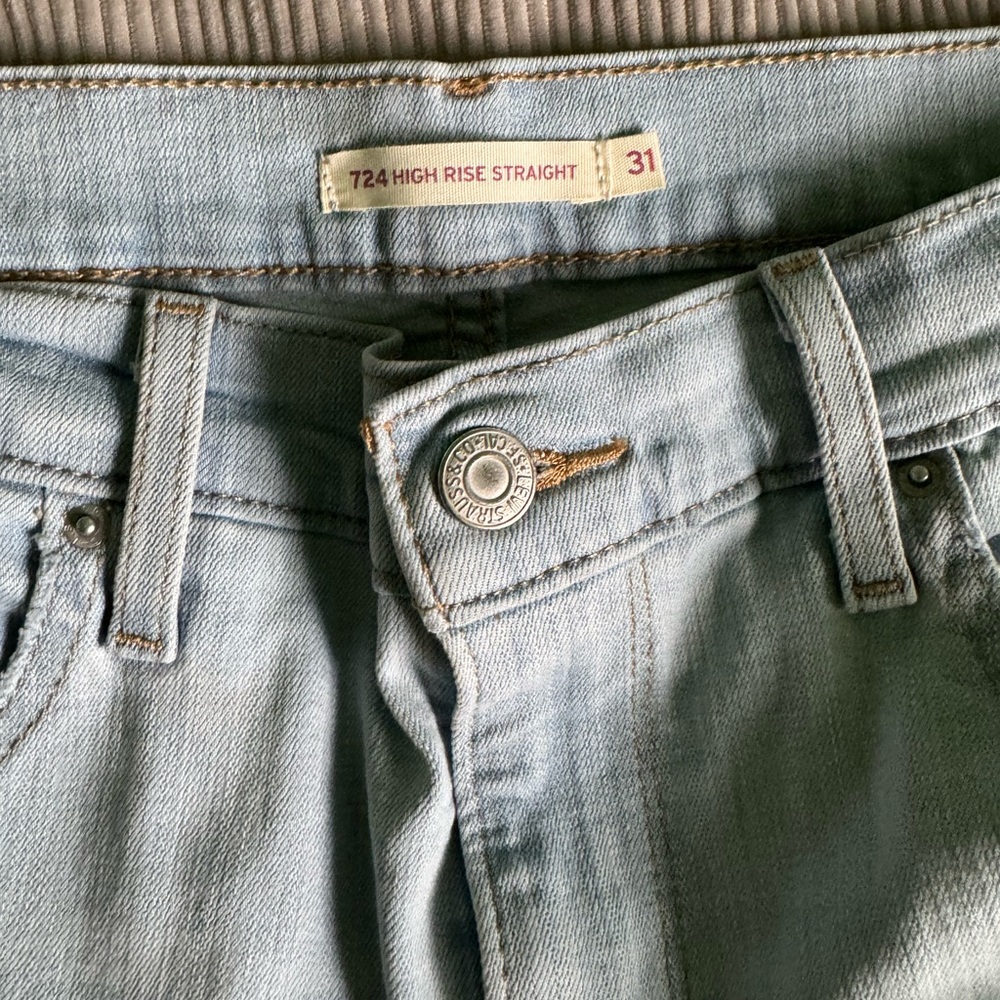 LEVI’S- 724 and 721 Jeans - Total of 3. Size 31 in 3 washes. worn 1-2 times - Picture 2 of 7